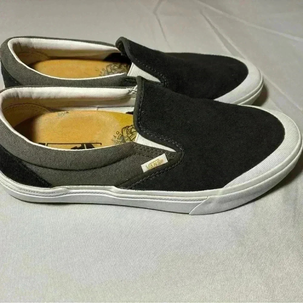 Mens size 7.5 vans brand BMX shoes, #H317